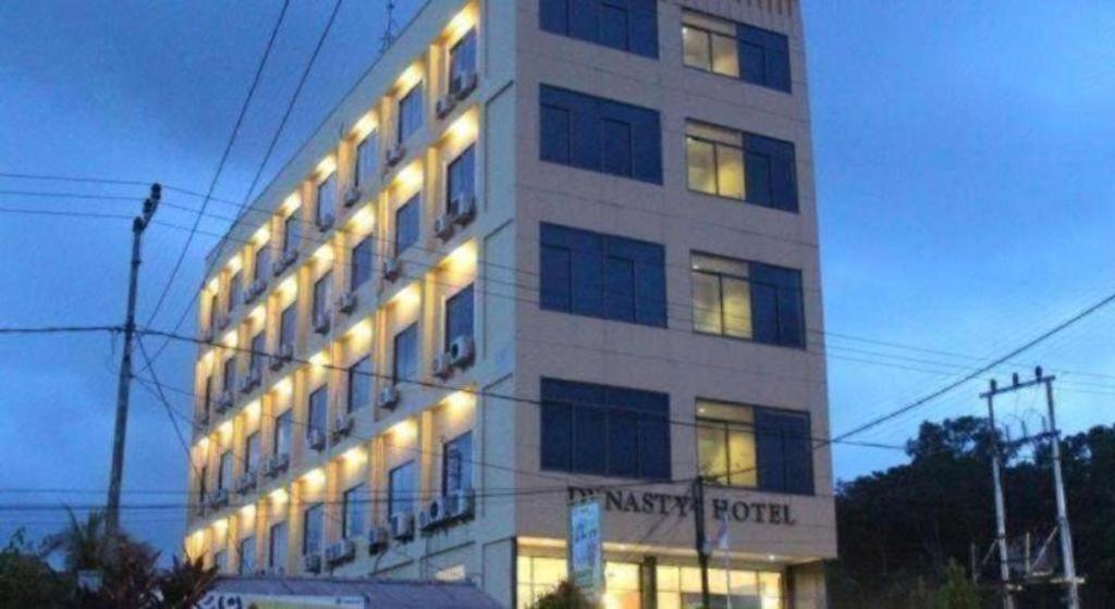 טראקאן Hotel Dynasty מראה חיצוני תמונה