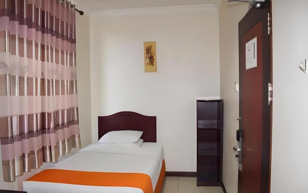 טראקאן Hotel Dynasty מראה חיצוני תמונה