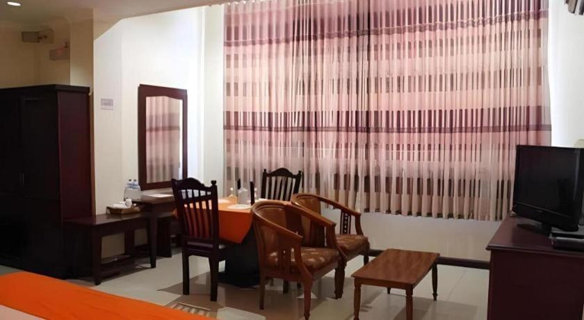 טראקאן Hotel Dynasty מראה חיצוני תמונה