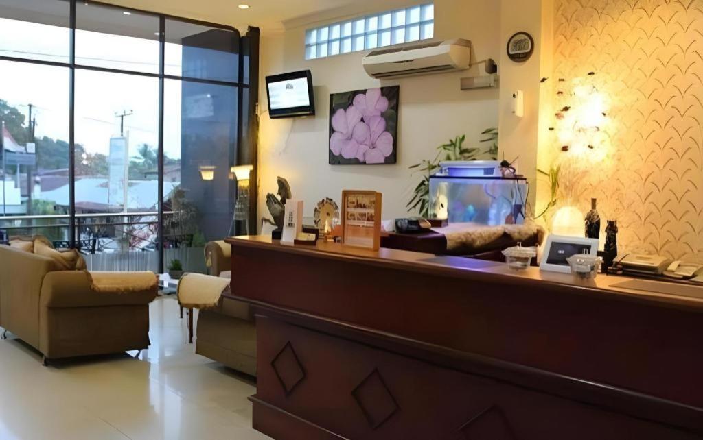 טראקאן Hotel Dynasty מראה חיצוני תמונה