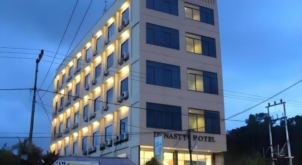 טראקאן Hotel Dynasty מראה חיצוני תמונה